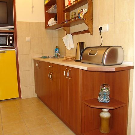 Niko Hostel Лвив Екстериор снимка